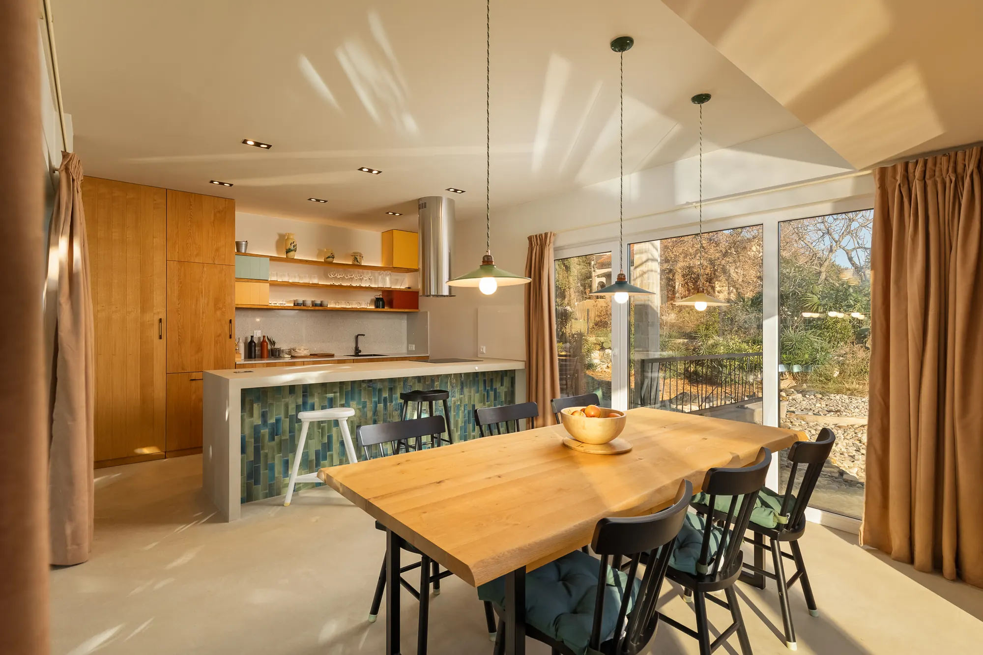 Kitchen and dining open plan